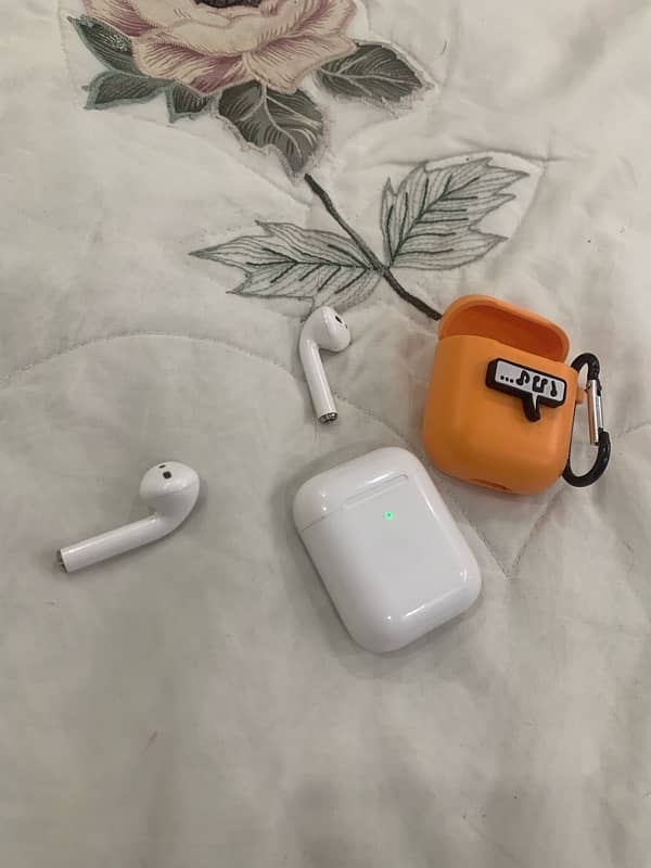 Apple airpods 2nd Generation Copy 10/10  condition 3