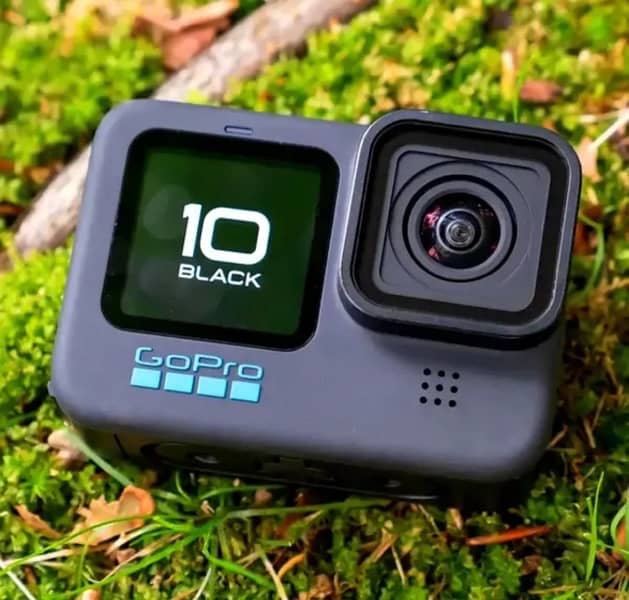 Gopro Hero 10 used in good condition 128GB Card and Metal Case 1