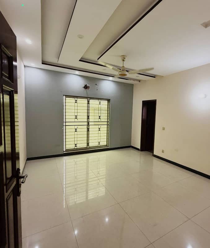 1 Kanal Full House for Rent in DHA Phase 8 (Ex Park View) Prime Location & Luxury Living 8