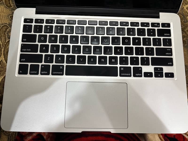 MacBook Pro A1502 2015 model 2