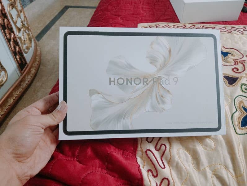 Honor Pad 9 with smart Key Board 2