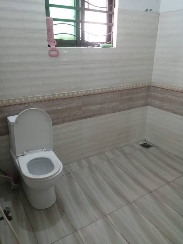 1 kanal house for rent in west wood housing society Lahore 7