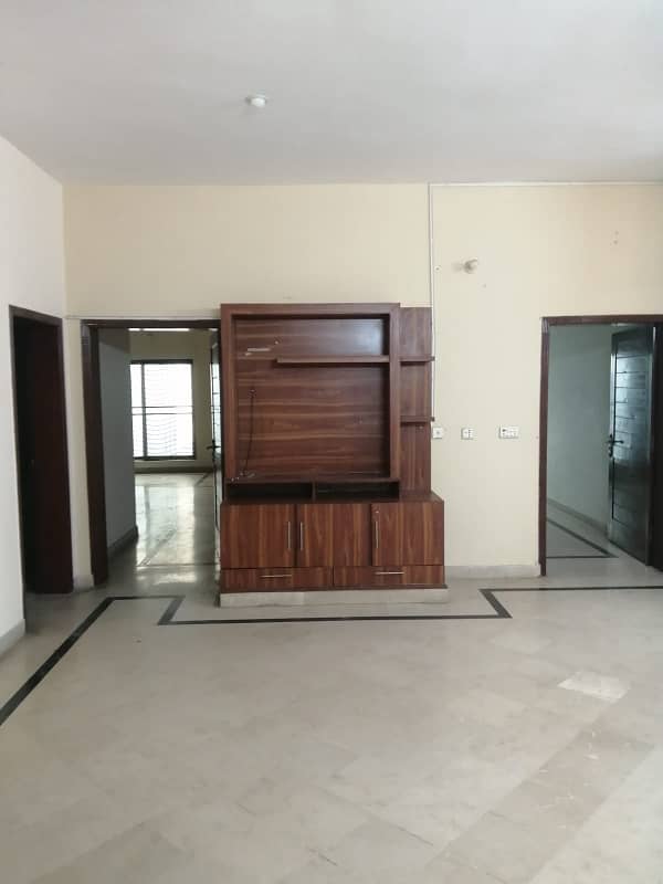 1 kanal house for rent in west wood housing society Lahore 9