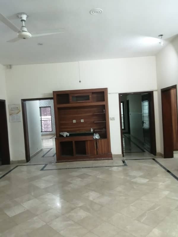 1 kanal house for rent in west wood housing society Lahore 16