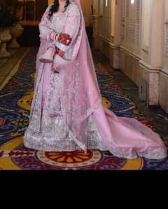 walima maxi size medium lehnga bi available hai only 4 hour  use