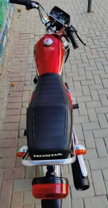 Honda 125 for sale on urgent base 3