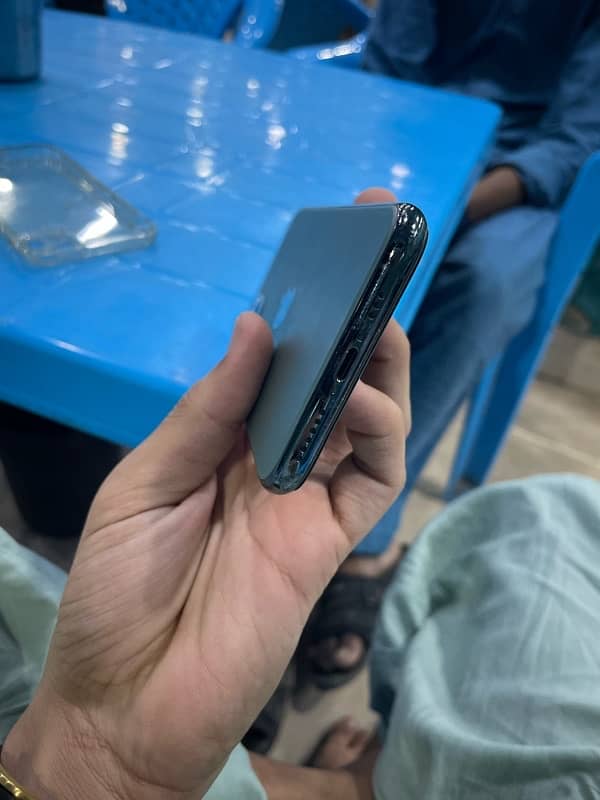 iPhone 11 pro 6