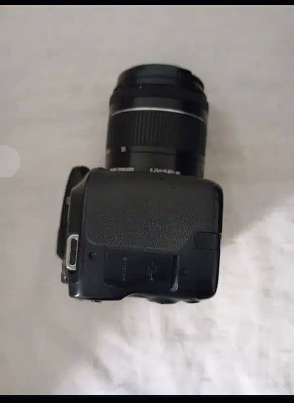 Canon 200d with 18-55mm lens 4