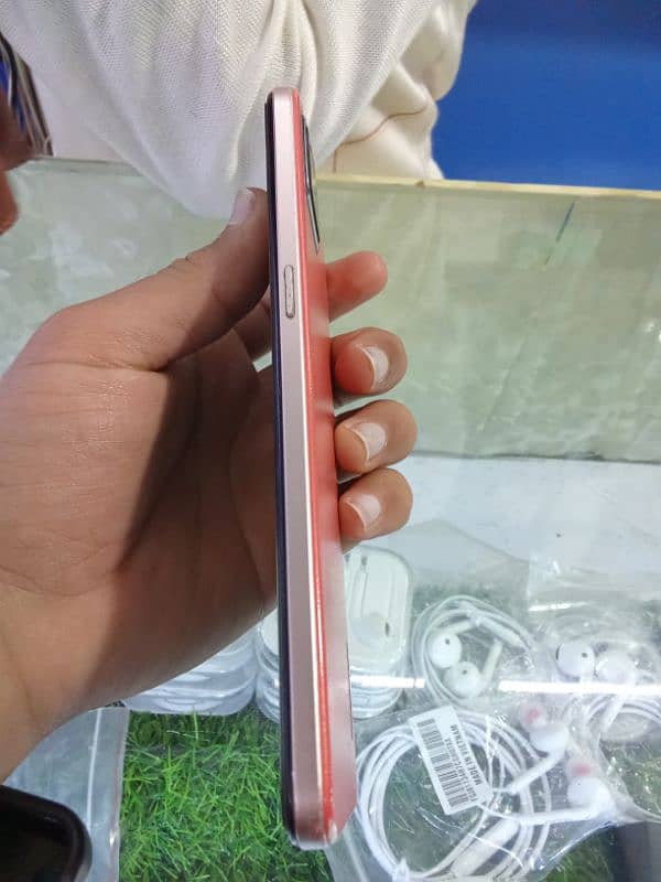 Oppo F17 mobile 5