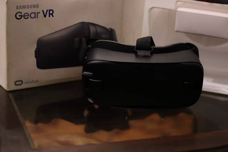 Samsung Gear Vr For Sale With Box 0