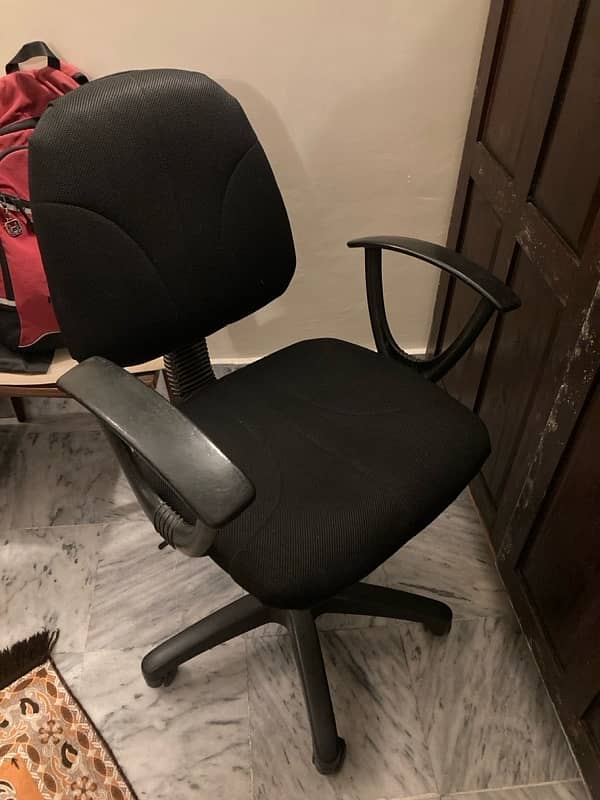 Computer chair in good condition 1