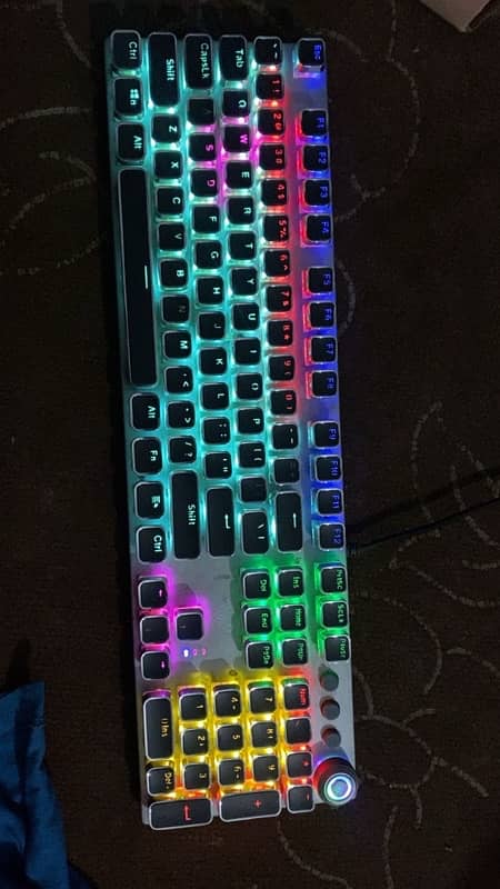 GAMING MECHANICAL KEYBOARD READ ADD FOR SALE 3