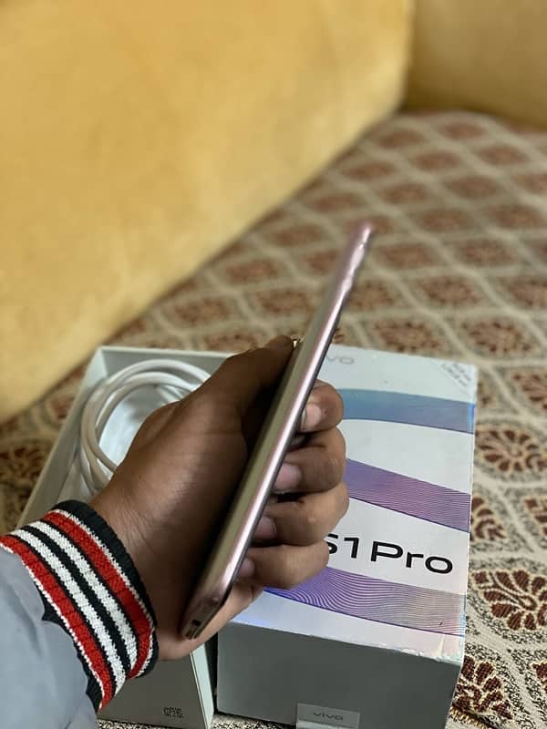 vivo s1 pro 2