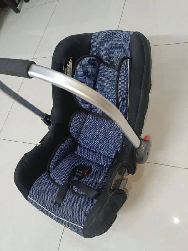 Baby Carry Cot for sale 2