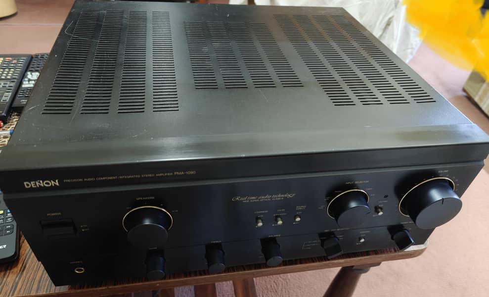 Denon PMA 1090 Audiophile Amplifier 1