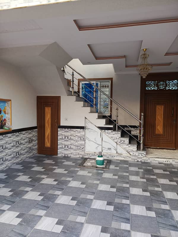 Beautiful 8 marla Double story house for rent in airport Housing Society Sector 1 near Express Highway 6