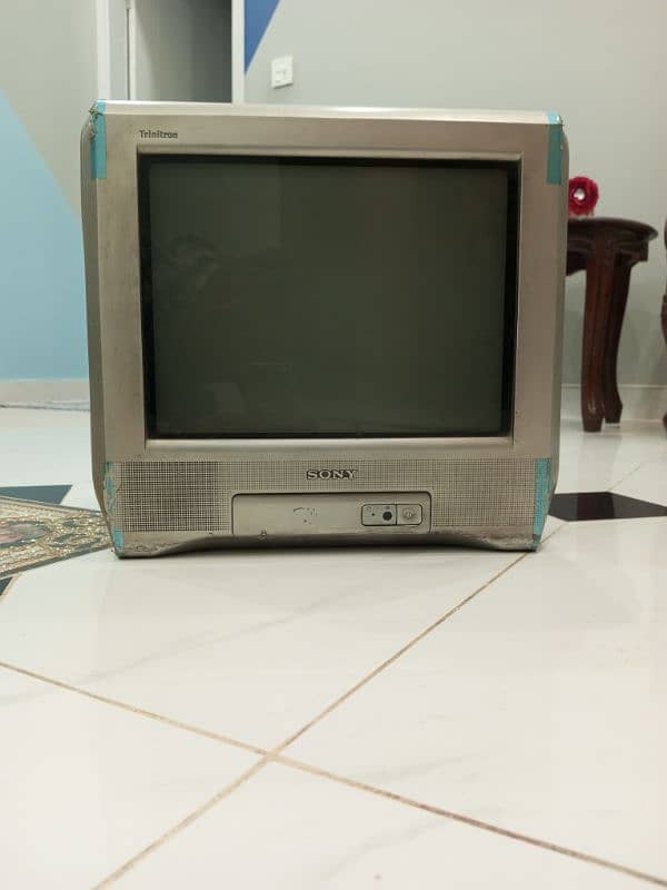 SONY TV 10 by 10 condition with remote urgent sale 1