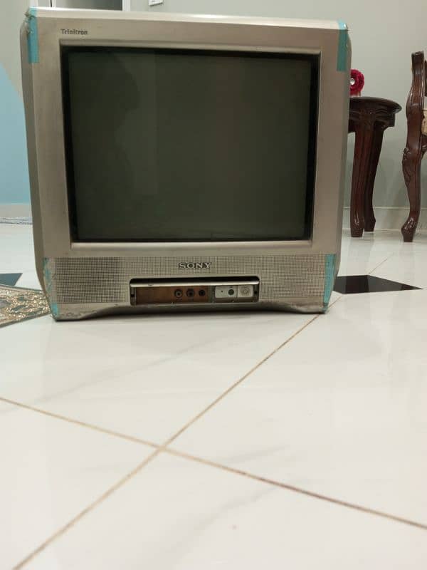 SONY TV 10 by 10 condition with remote urgent sale 2