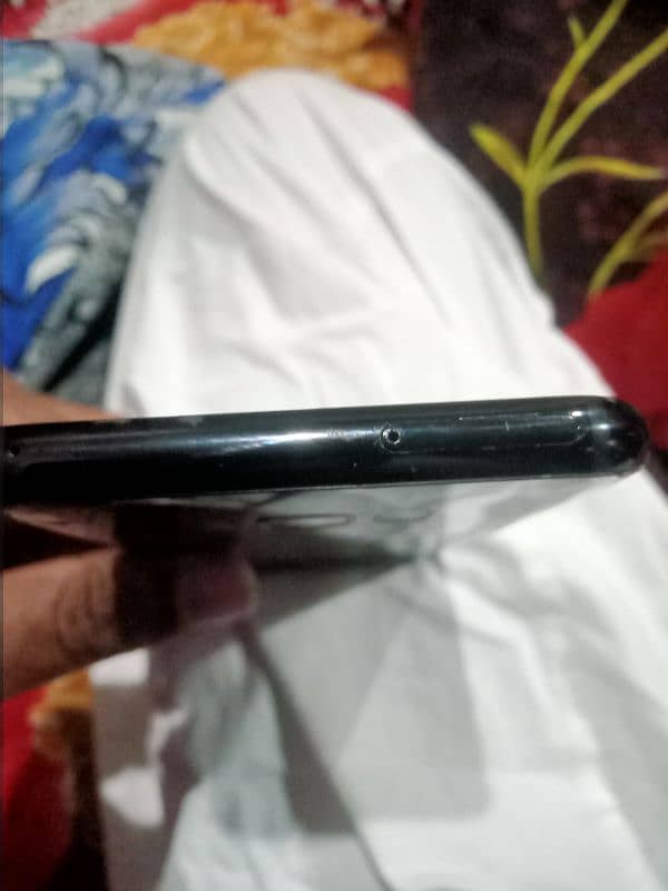 samsung s8 plus 4/64 pta proof hai 3