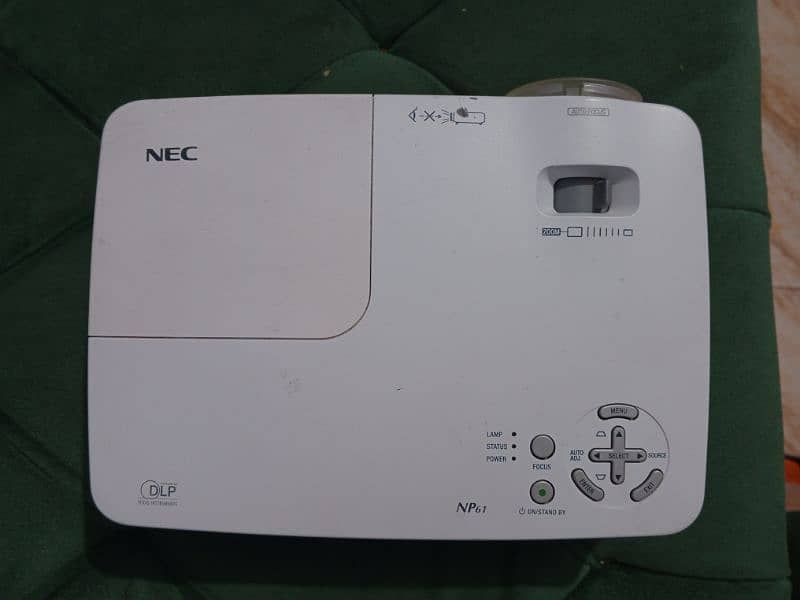 Nec NP61 Multimedia Projector 1