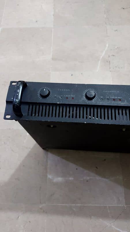 Interm professional power Amplifier 0