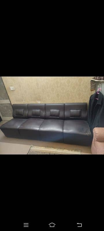 4 seats sofa 0