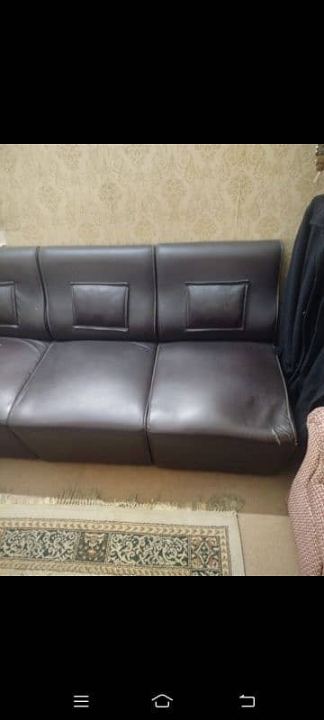 4 seats sofa 1