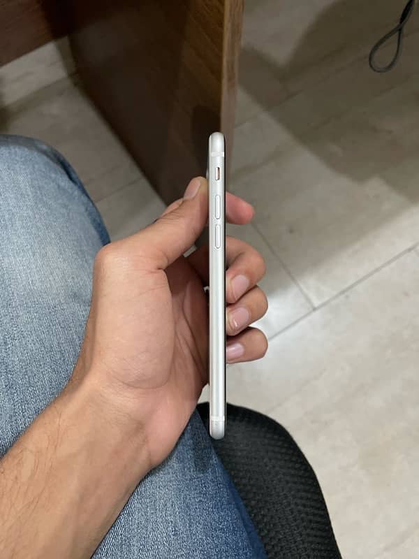 Iphone SE 2020 JV Non PTA 64 Gb 2