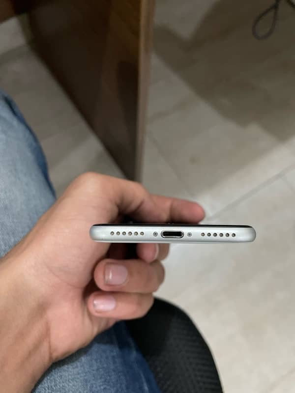 Iphone SE 2020 JV Non PTA 64 Gb 3