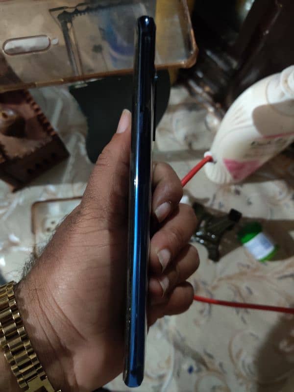 one plus 7pro 9.5 condition good fone 2