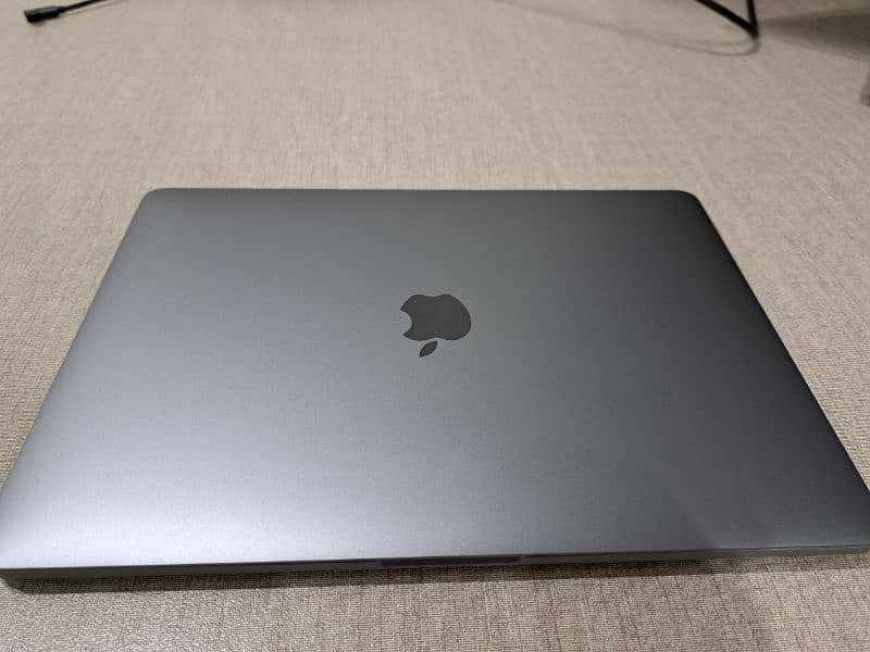 Macbook Pro 13" - 2020 1