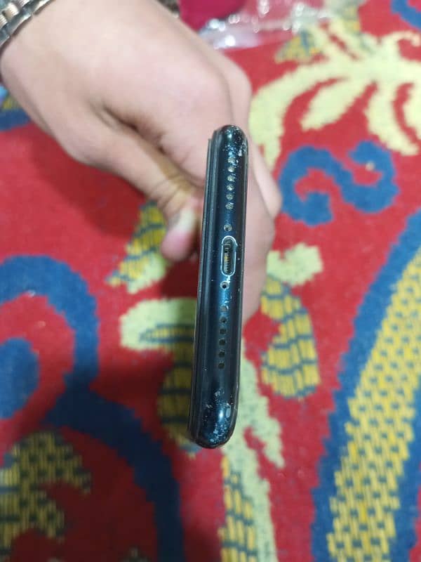 iphone XR non pta in 64 GB in good condition 5