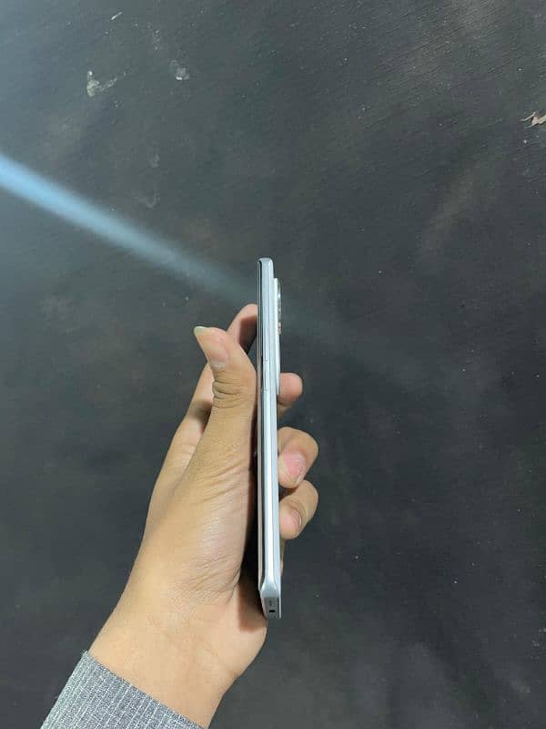 vivo V40 12gb 256gb 4