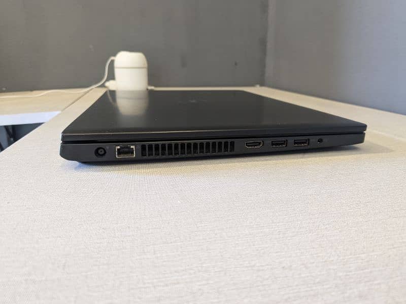 Dell laptop i3 6 generation/ 8 gb RAM 5