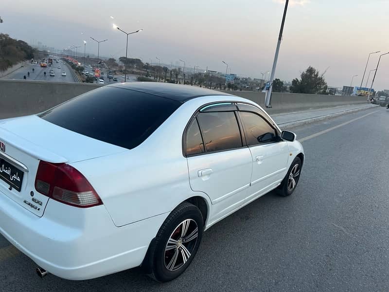 gari full shower hai engine A1 hai family car hai koi kam nhi hai 2