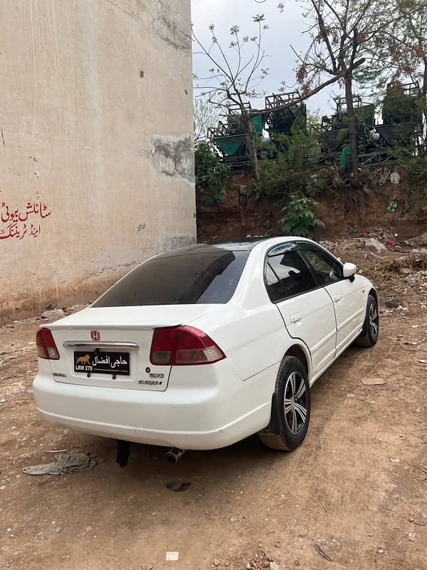 gari full shower hai engine A1 hai family car hai koi kam nhi hai 4