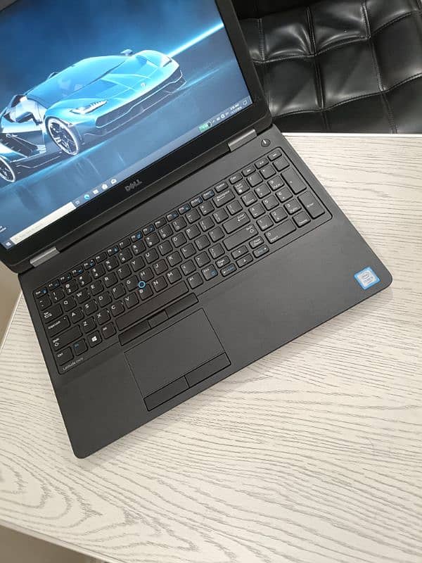 Dell latitude 5570 core i5-6th gen (i5-6440hq) 15.6 Numpad Keys Laptop 6