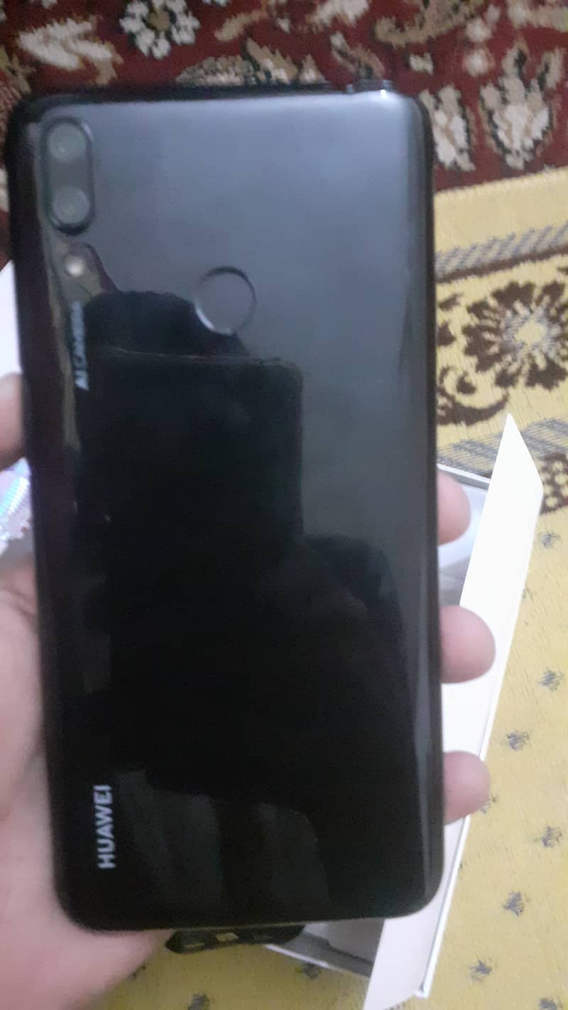 Huawei y7 prime with box 0