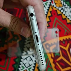 iPhone 6 plus bilkul Duke edition hai Koi fault nahi hai