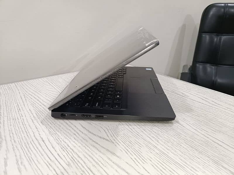 Dell Latitude 5300 core i5 8th gen quadcore 13.3 inch 1080p Type-C 8