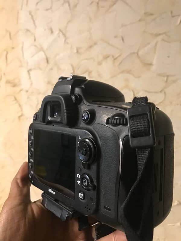 Nikon D610 with Box and accessories 1