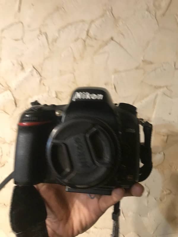 Nikon D610 with Box and accessories 2