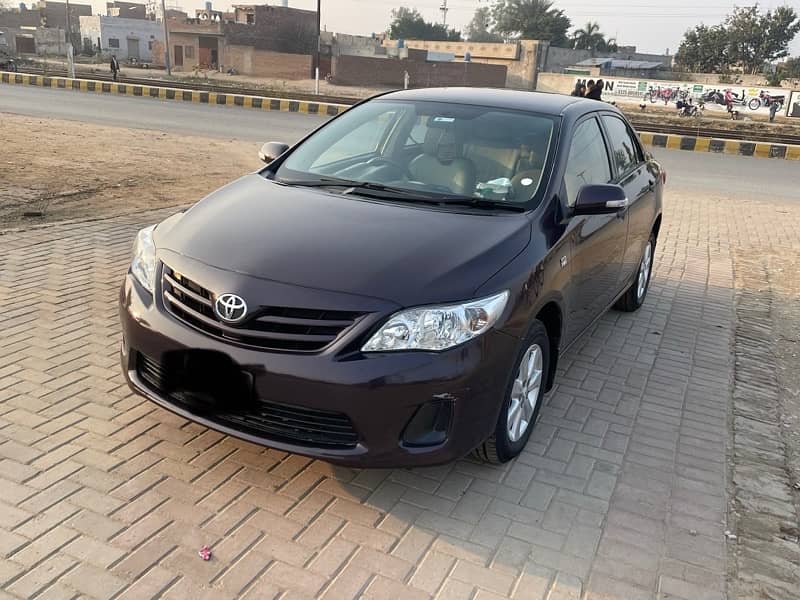 Toyota Corolla Altis 2013 1