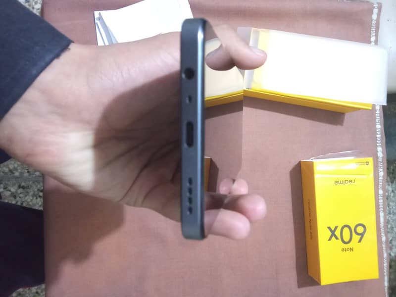 Realme Note 60x 3Gb+5GB Ram,64GB Memory with box and cable 18