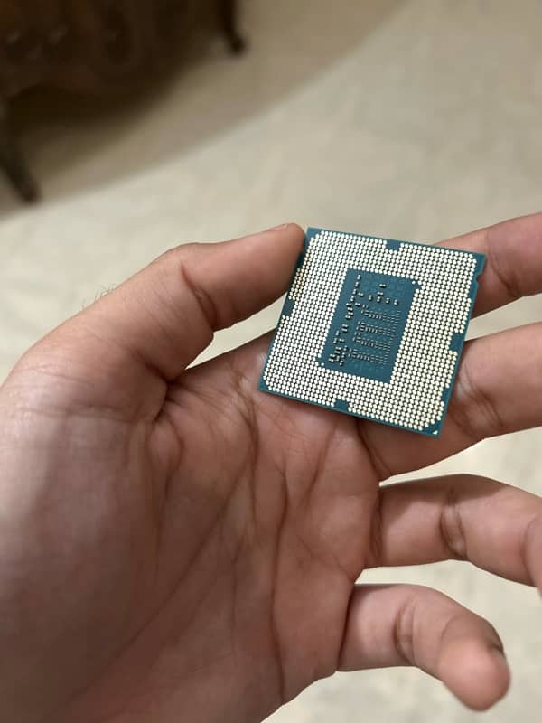 Intel Core i7-4790 Processor 1