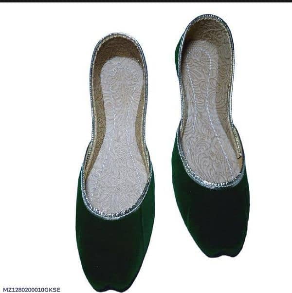 women,s velvet Plain khussa 2