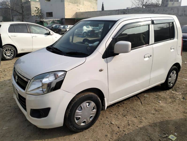 Suzuki Wagon R 2017 1