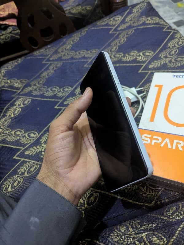 tecno spark 10pro 8+8/256 gb with box original charger 03217683721 6