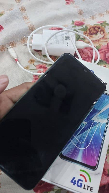 vivo y17 urgent sale 5