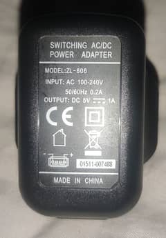 "ZL-606 Switching AC/DC Power Adapter (5V 1A, 100-240V Input)"